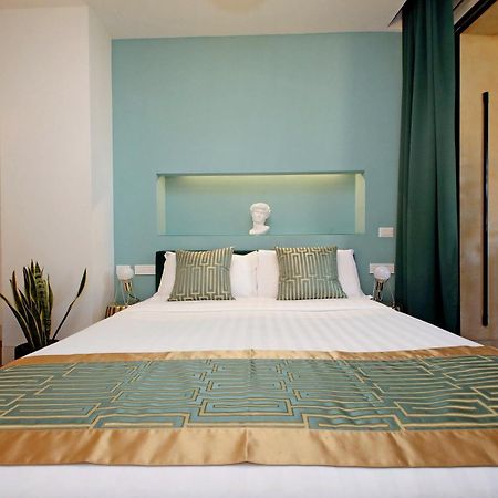 Luxury Domus Apartment 2 Rome Bagian luar foto
